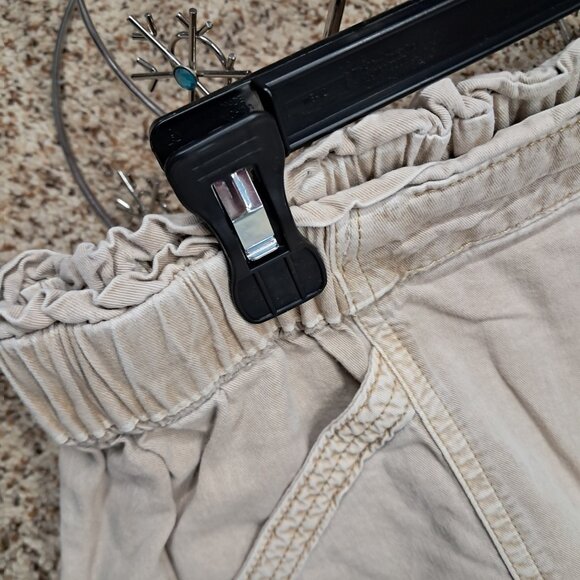 3817 Size XL/14 Old Navy High Rise Kaki Pants. - Picture 4 of 7